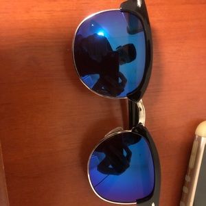 Black and blue Sunglasses